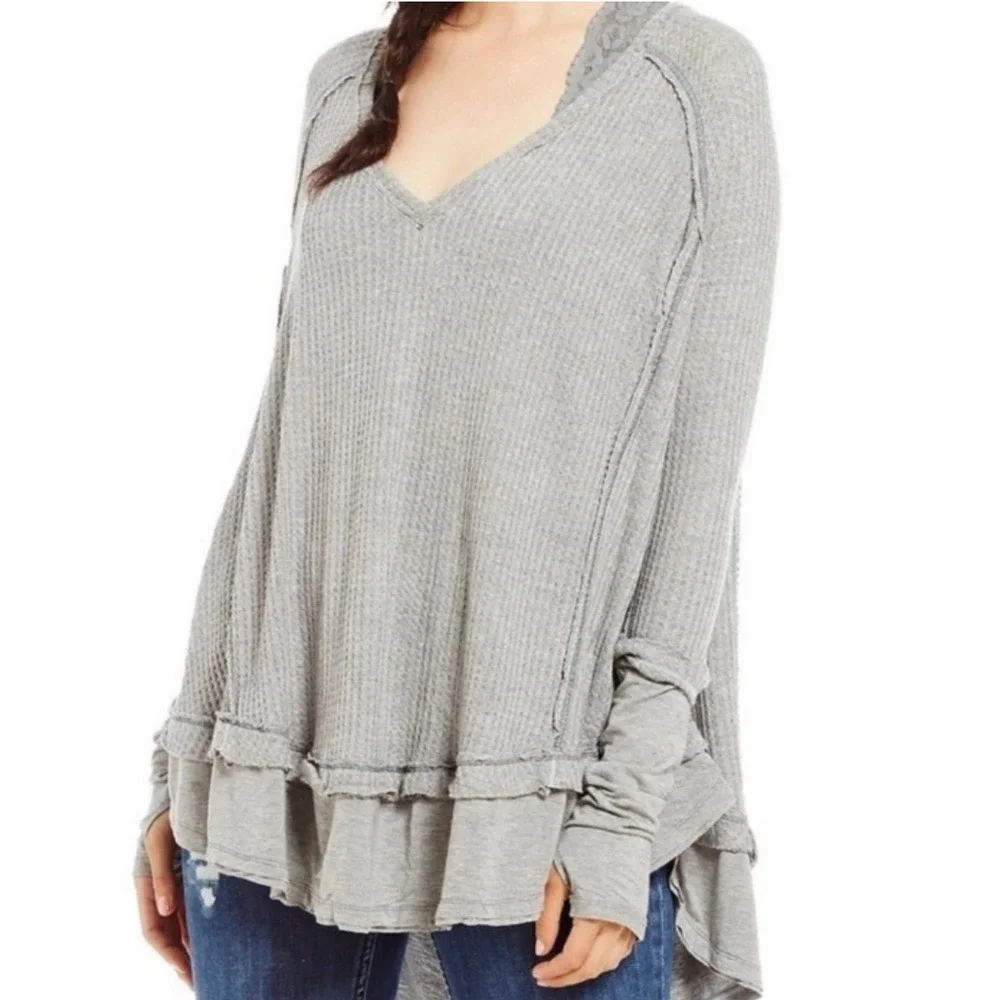 WE THE FREE Grey Thermal Waffle Knit Cozy Sweater‎ with Thumb Holes Size Small